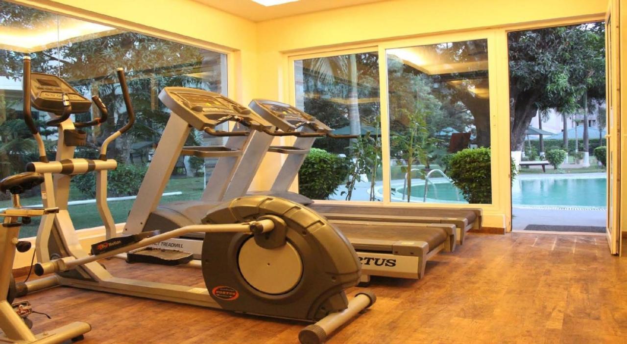 Godwin Haridwar Hotel Bagian luar foto