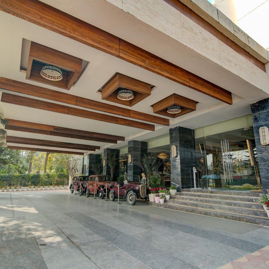 Godwin Haridwar Hotel Bagian luar foto