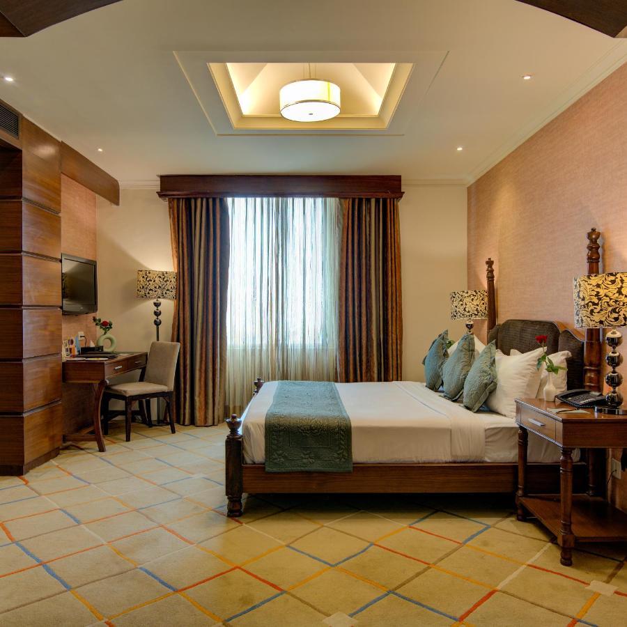Godwin Haridwar Hotel Bagian luar foto