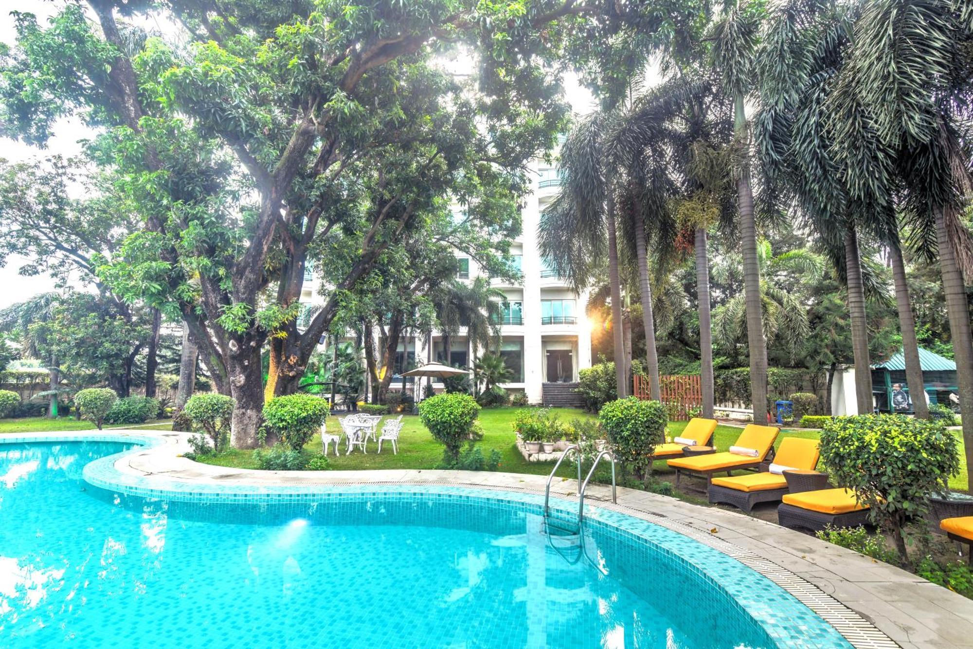 Godwin Haridwar Hotel Bagian luar foto