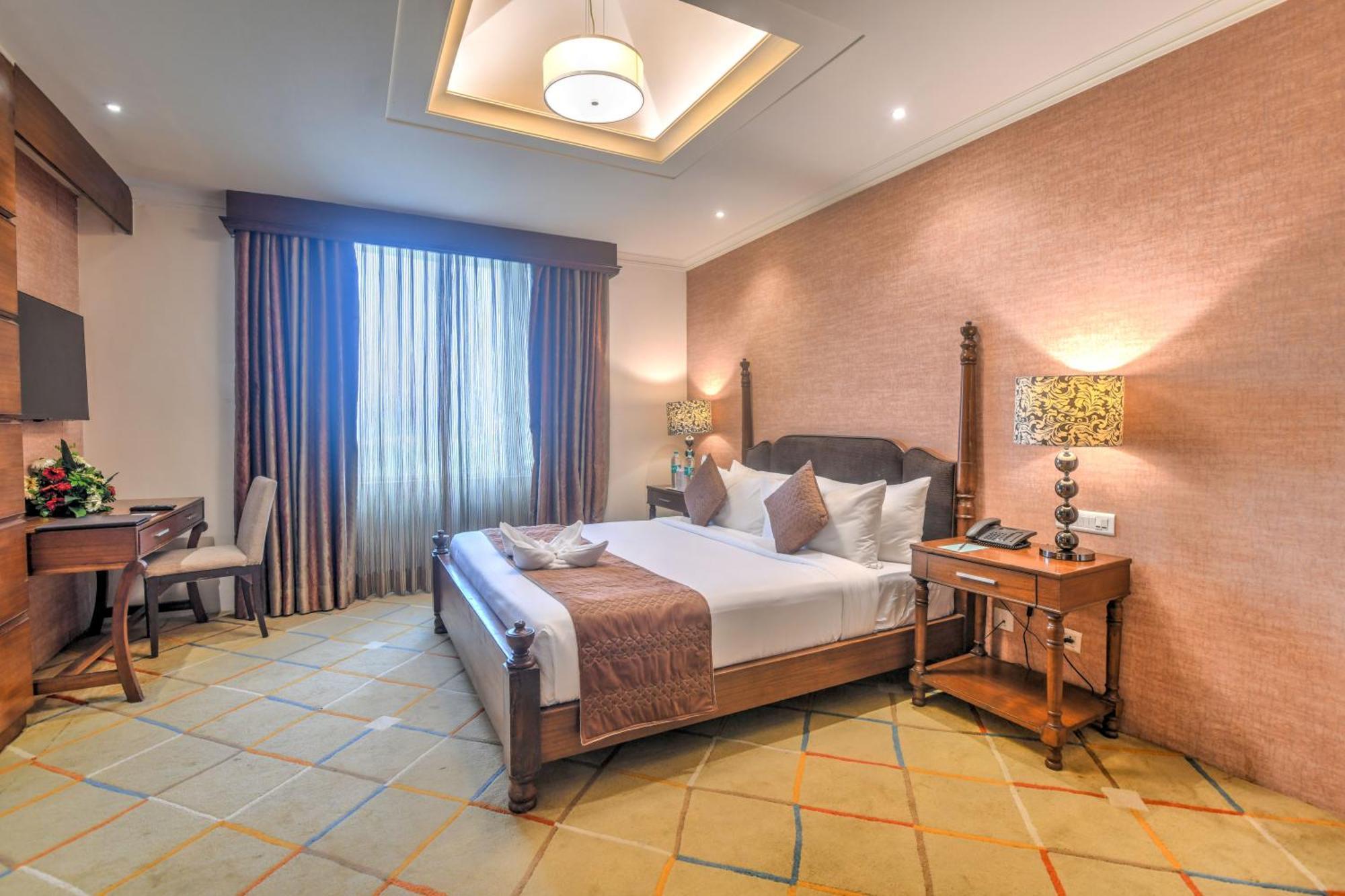 Godwin Haridwar Hotel Bagian luar foto