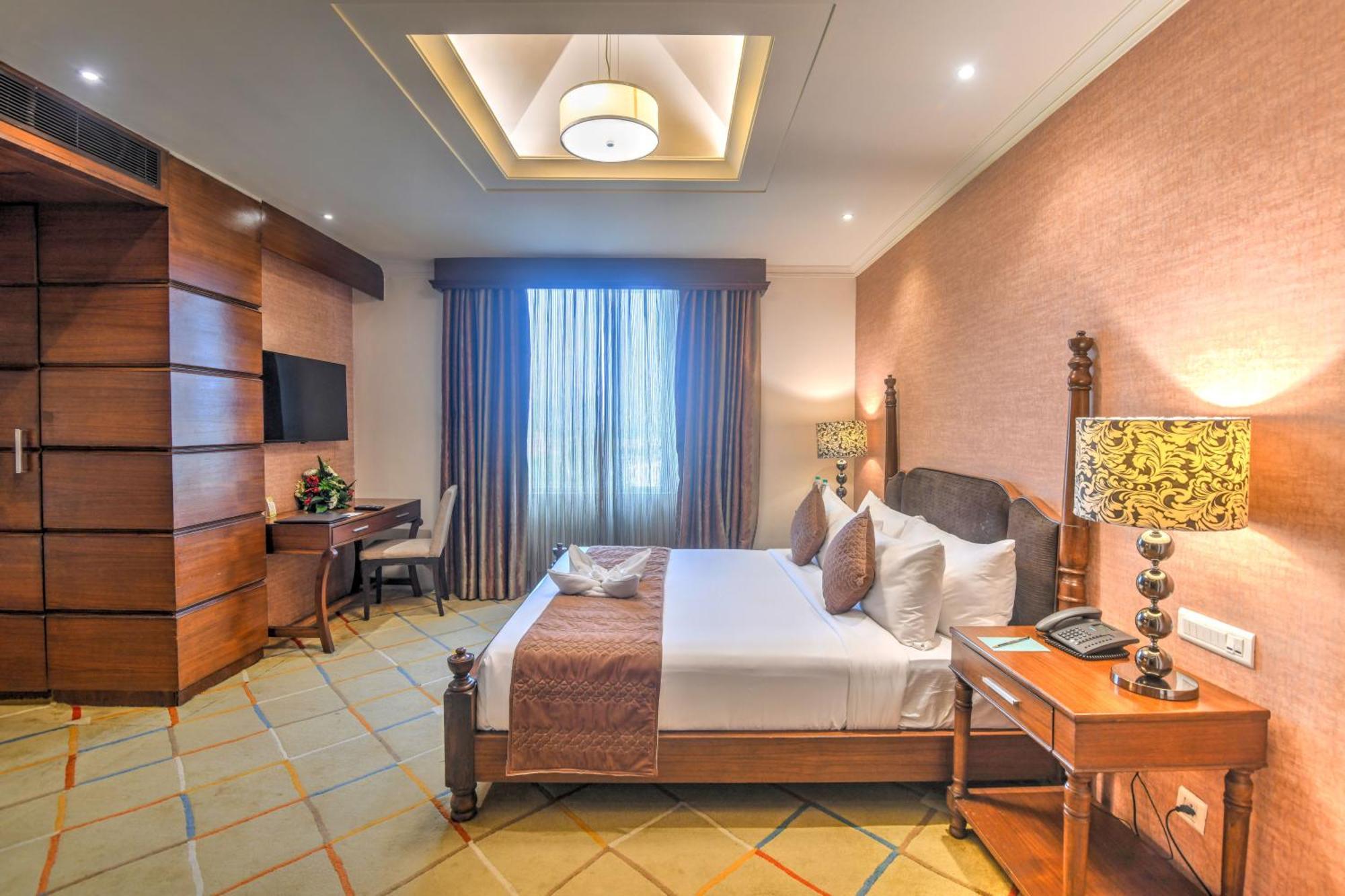 Godwin Haridwar Hotel Bagian luar foto